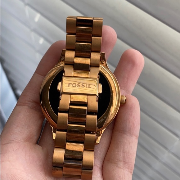 Rose Gold fossil watch - Picture 6 of 8